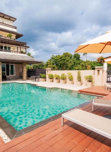 facilities pool outside