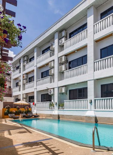 facilities pool rattana